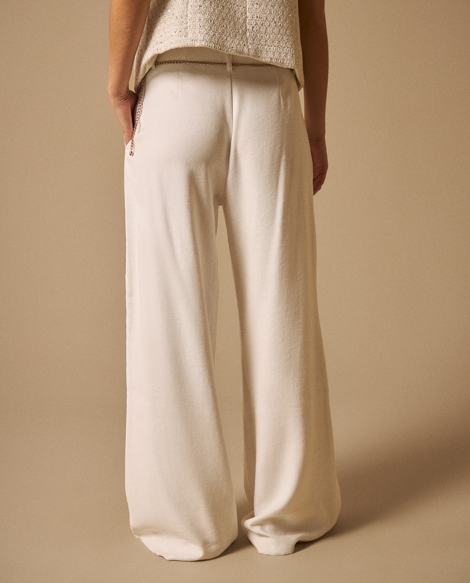 Pantalón Wide Leg con Cadena Dorada - Blanco 34_439G017_BLA110601_5