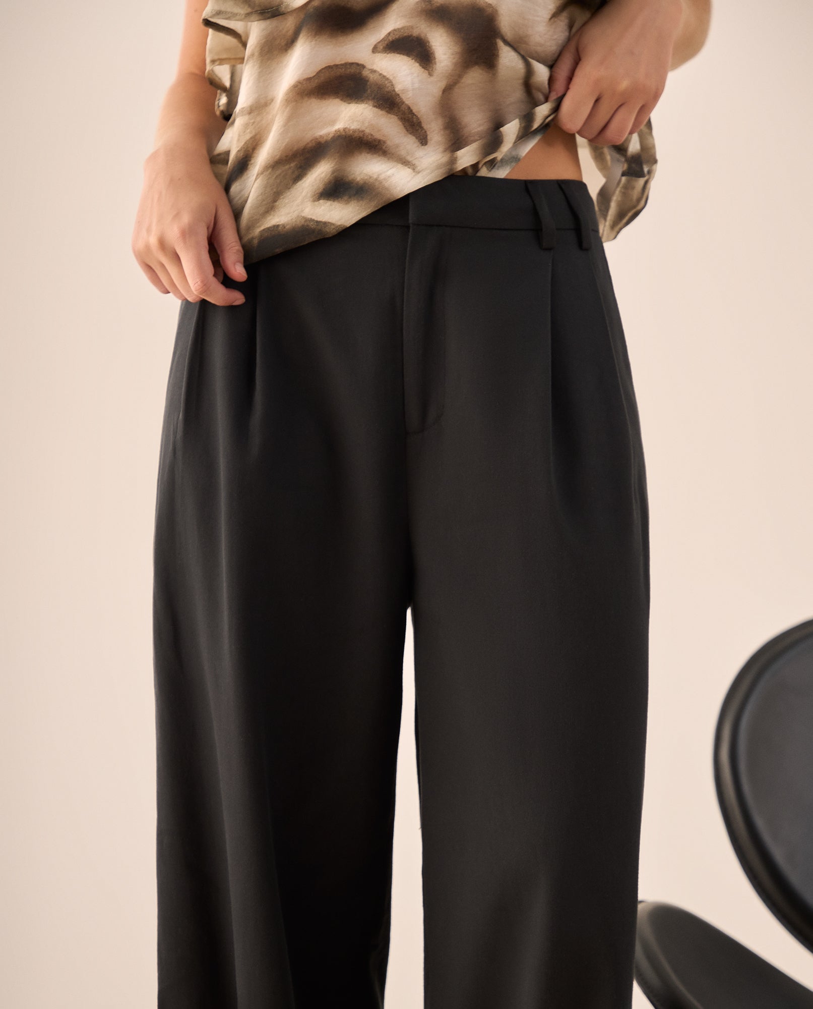 Pantalón Wide Leg Negro Tiro Alto - Negro 34_439G200_NEG193909_4