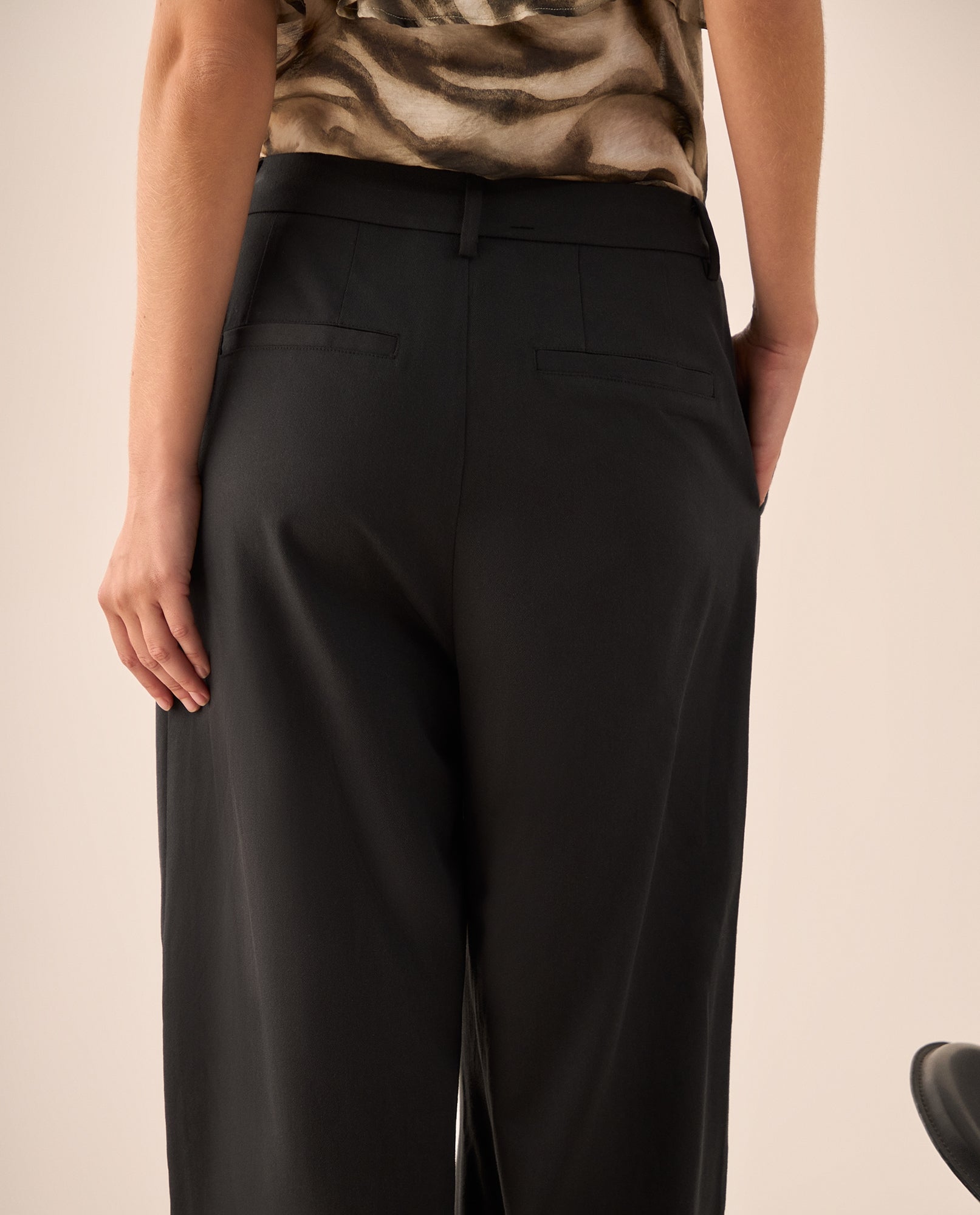 Pantalón Wide Leg Negro Tiro Alto - Negro 34_439G200_NEG193909_6