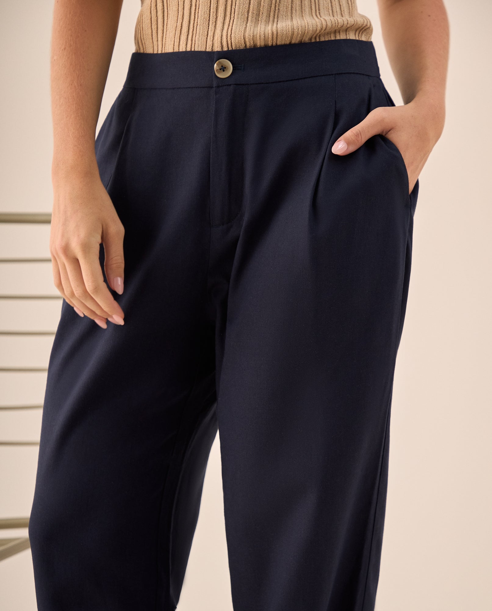 Pantalón Wide Leg Azul con Pliegues Frontales - Azul 34_439G211_AZU184432_4