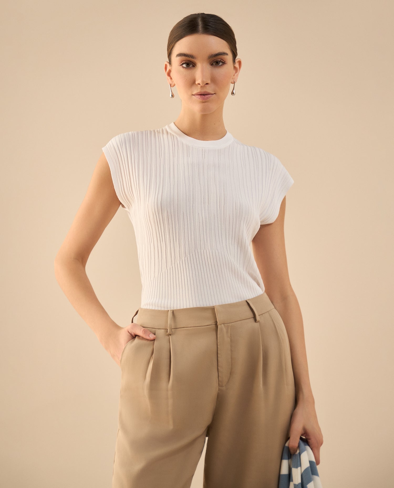 Camisa tejida de diseño cerrado - Crudo