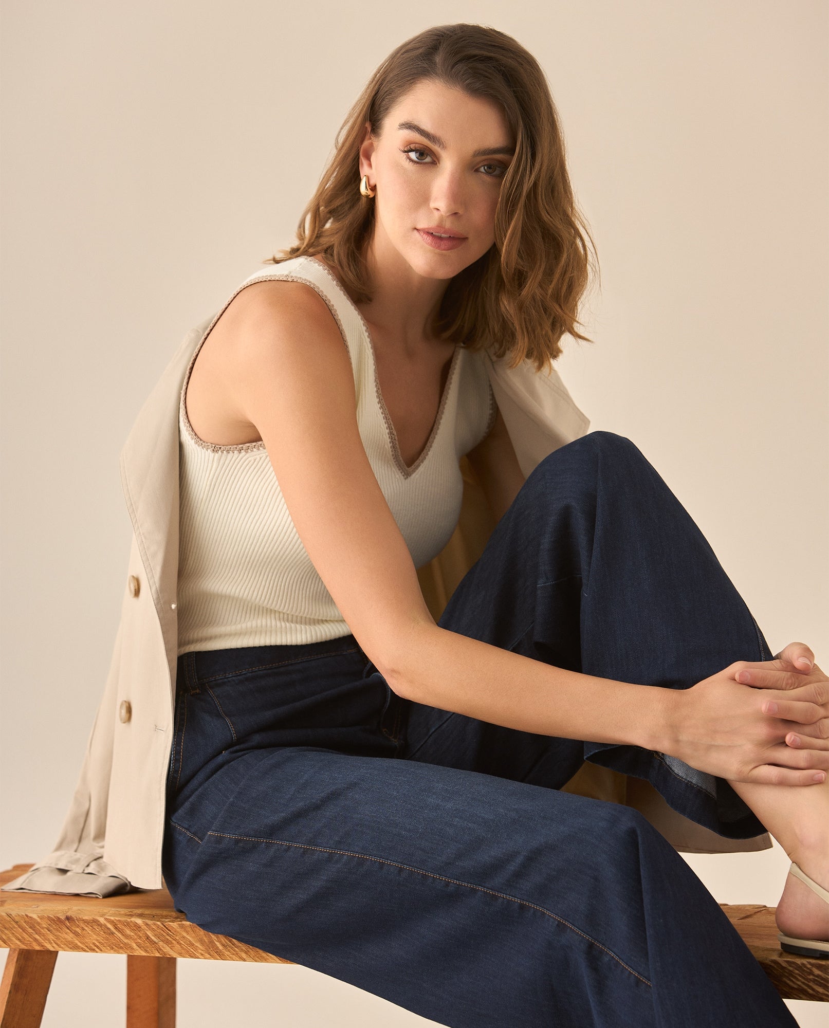 Camisa tejida con escote en V para mujer - Crudo 34_462G213_CRU111001_0