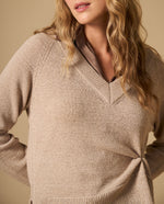 Suéter tejido cardigan con escote V y brillo sutil - Beige