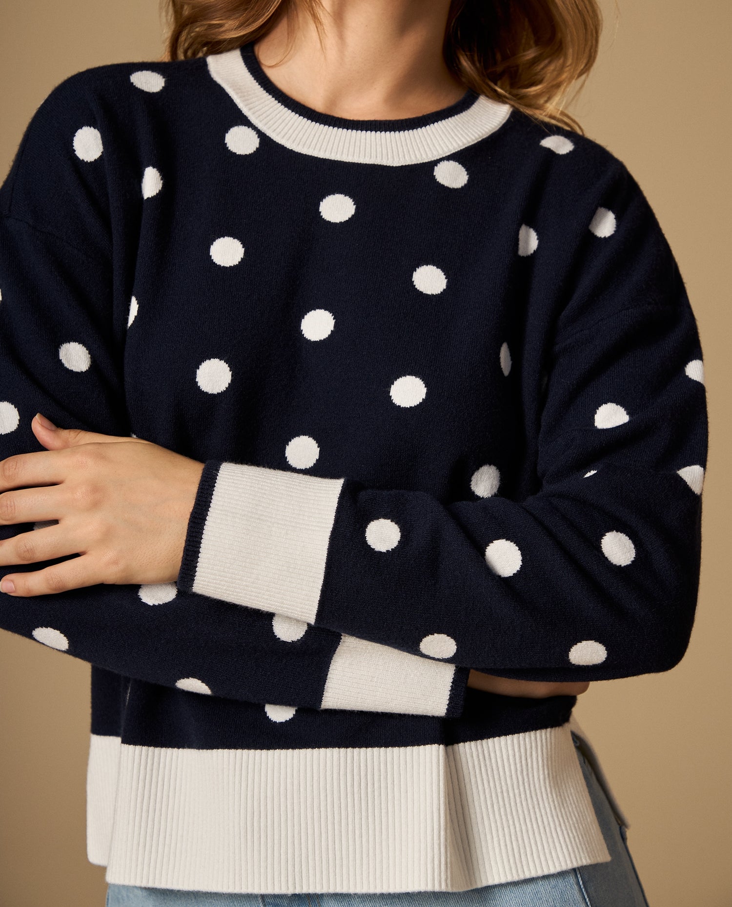 Suéter tejido cardigan con hombro caído y diseño de puntos - Azul