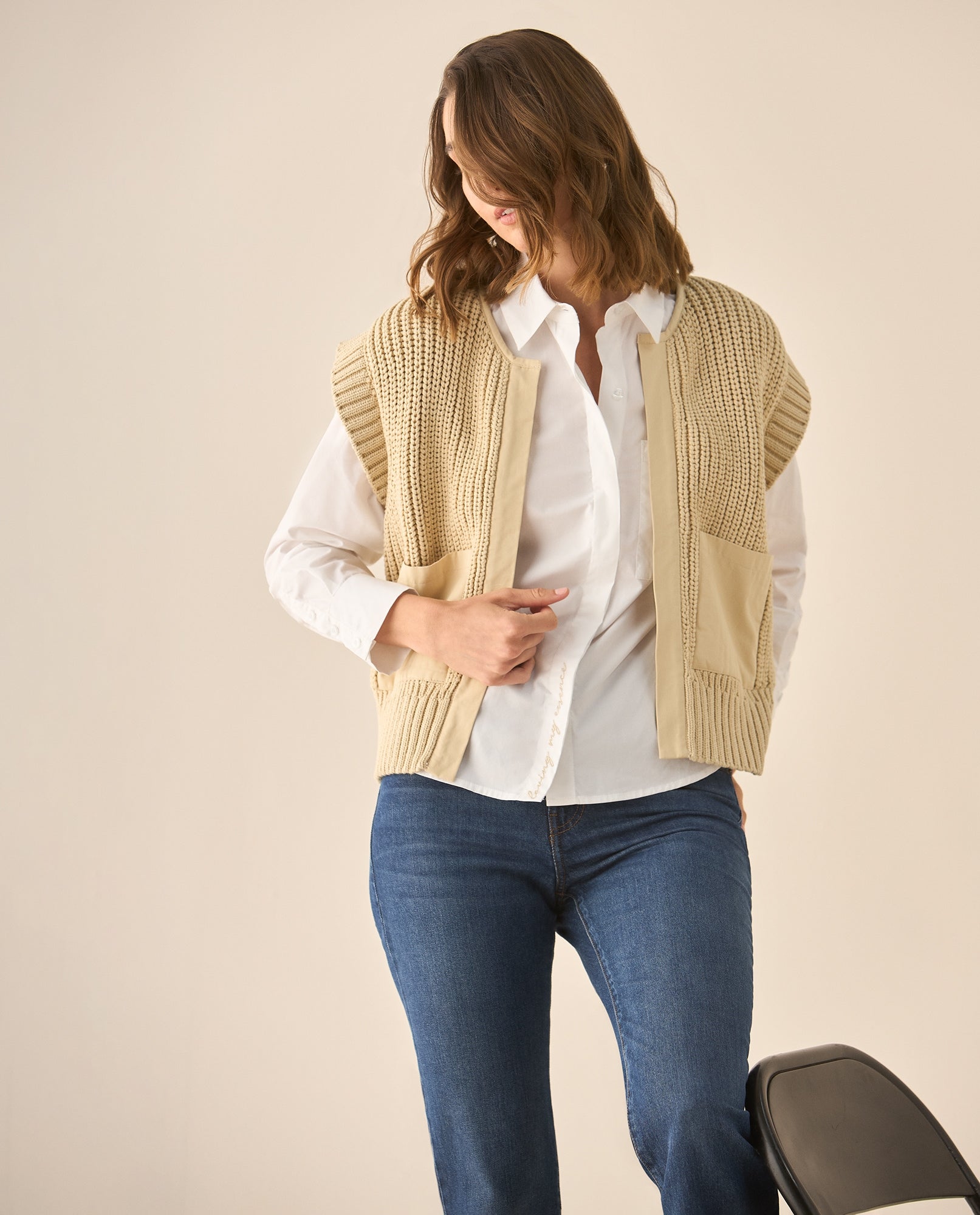Chaleco tejido con bolsillos de frente para mujer  - Beige 34_469G200_BEI151214_0