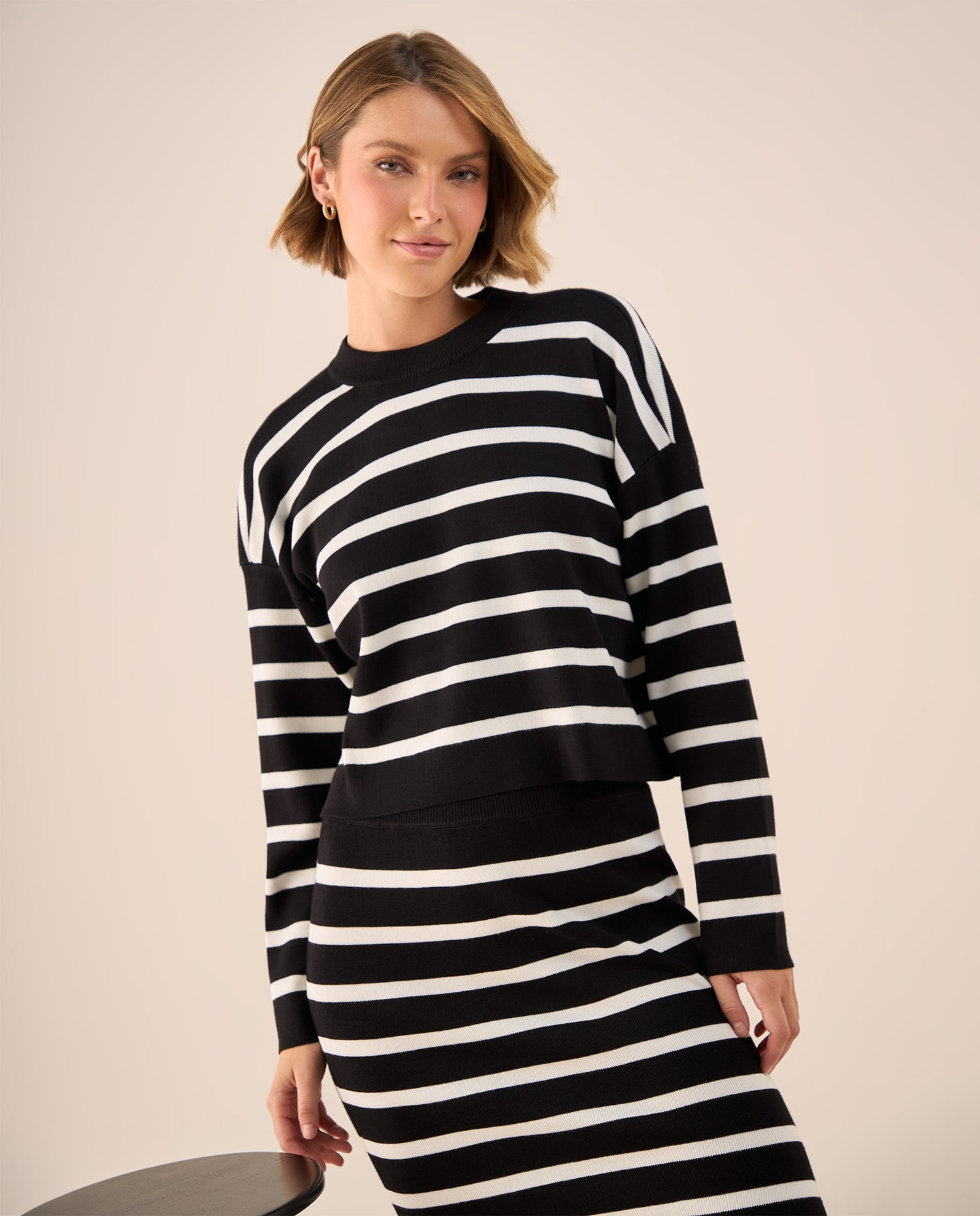 Suéter Tejido Rayas Negro y Blanco Oversized - Negro
