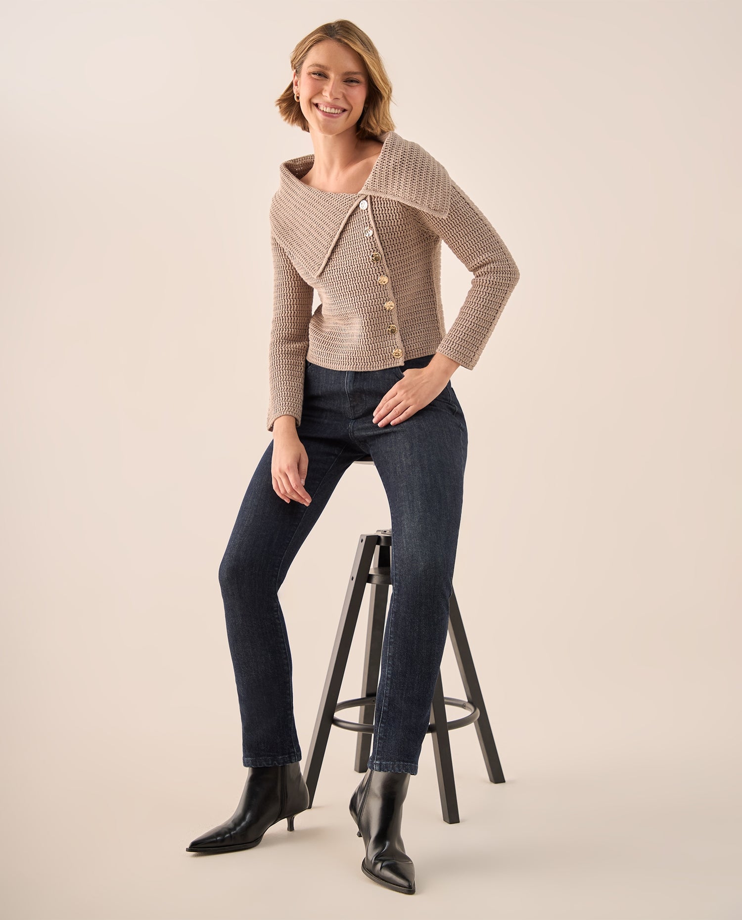 Suéter Tejido Cuello Amplio Beige - Beige