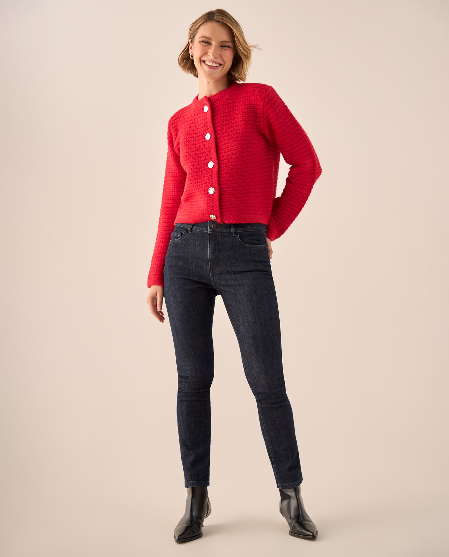 Cardigan con Textura Acanalada y Botones - Rojo