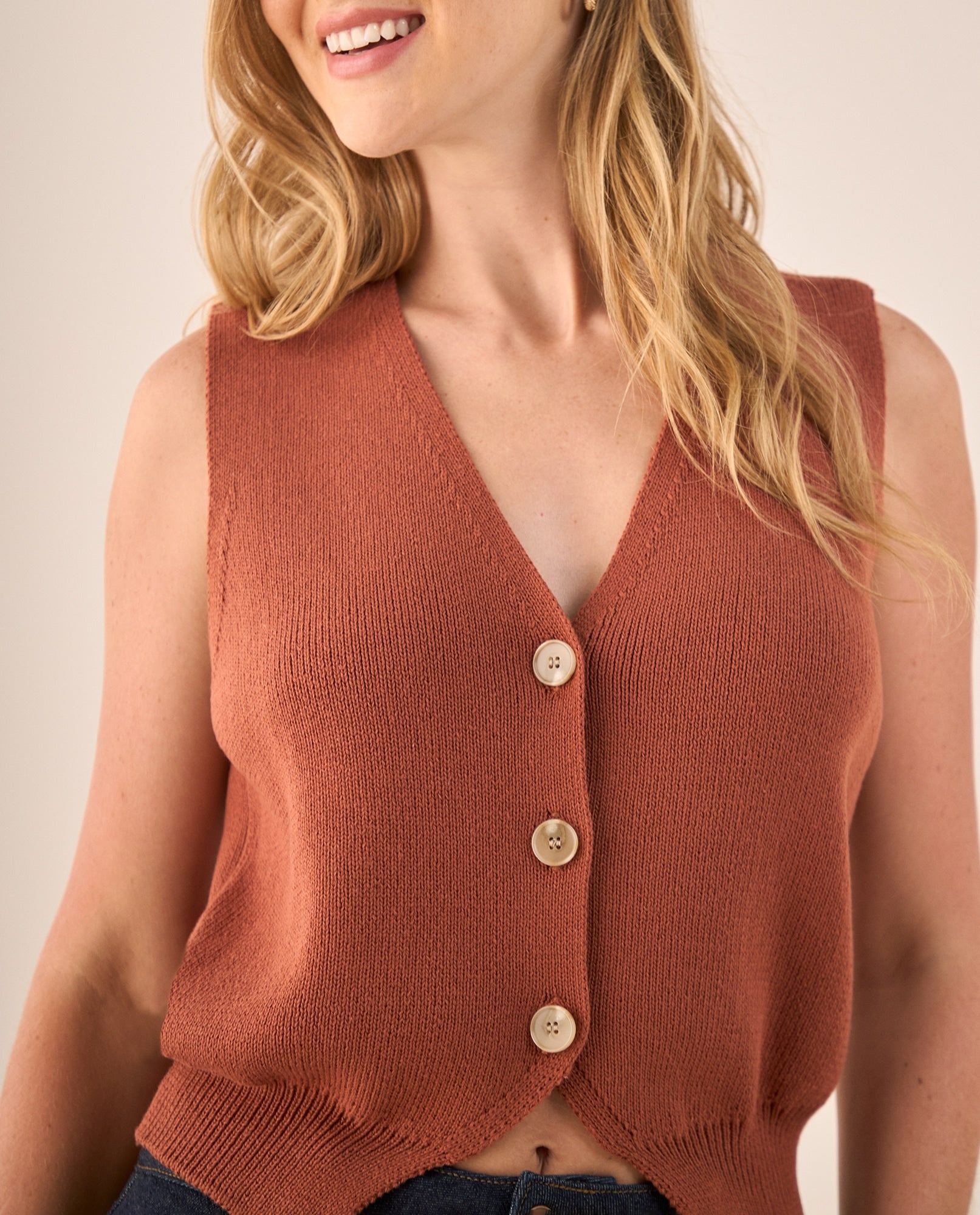 Chaleco Tejido Naranja Terracota con Botones - Naranja 34_469G230_NAR181350_0