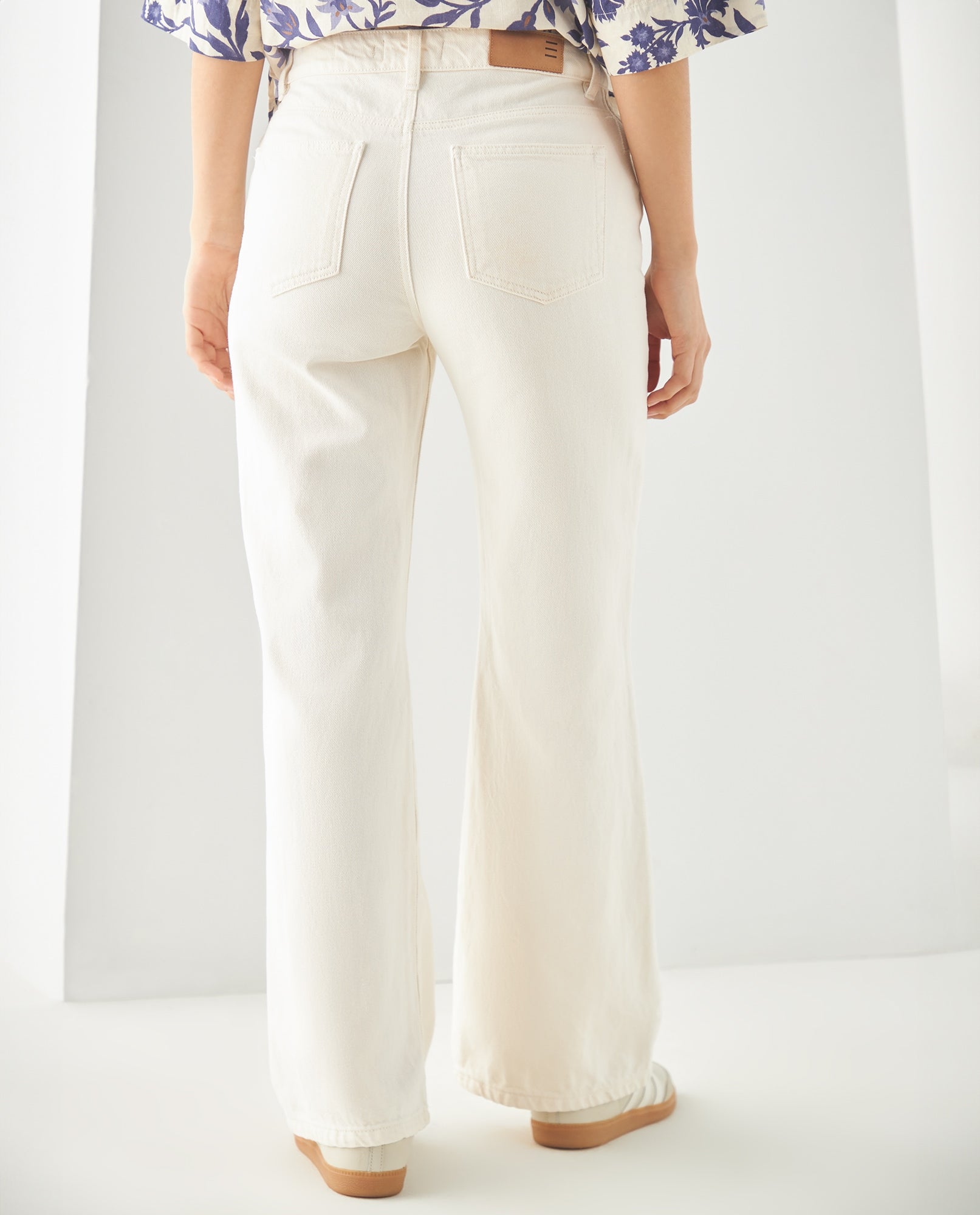 Jean Wide Leg tono claro para mujer - Amarillo 34_471F010_AMA110809_4