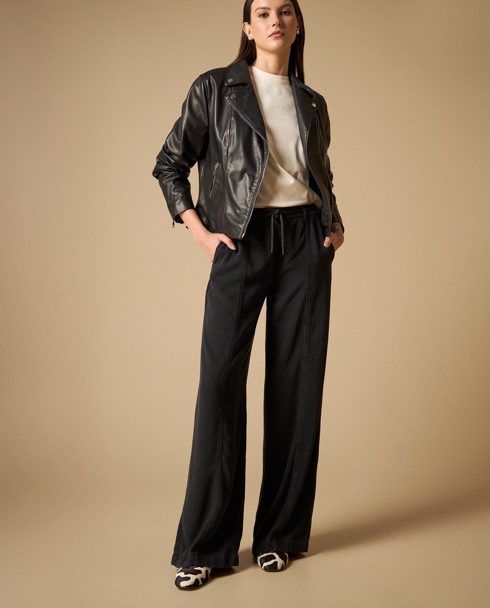 Jean wide leg amplio con cordón ajustable - Negro 34_471H005_NEG193909_0