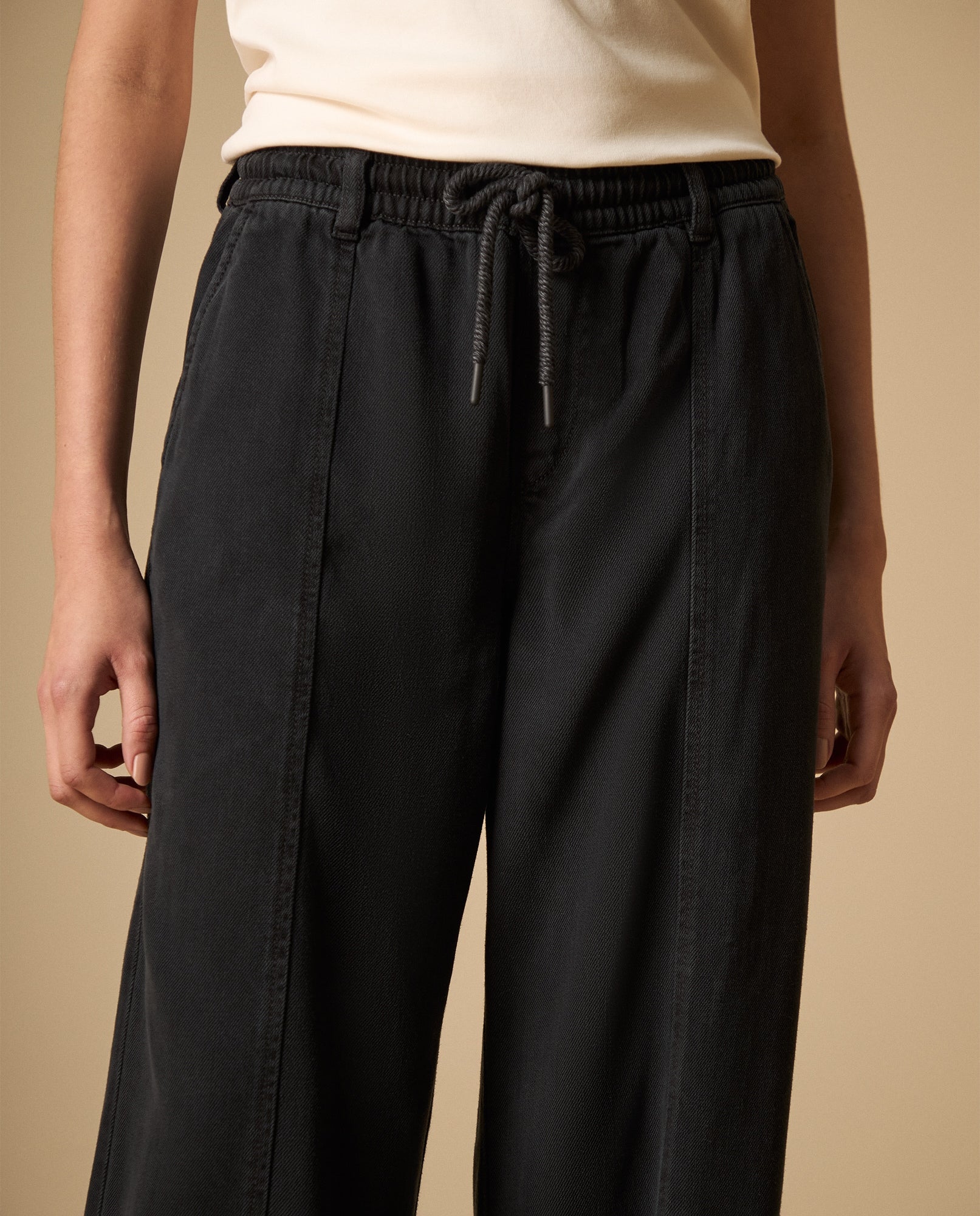 Jean wide leg amplio con cordón ajustable - Negro 34_471H005_NEG193909_4
