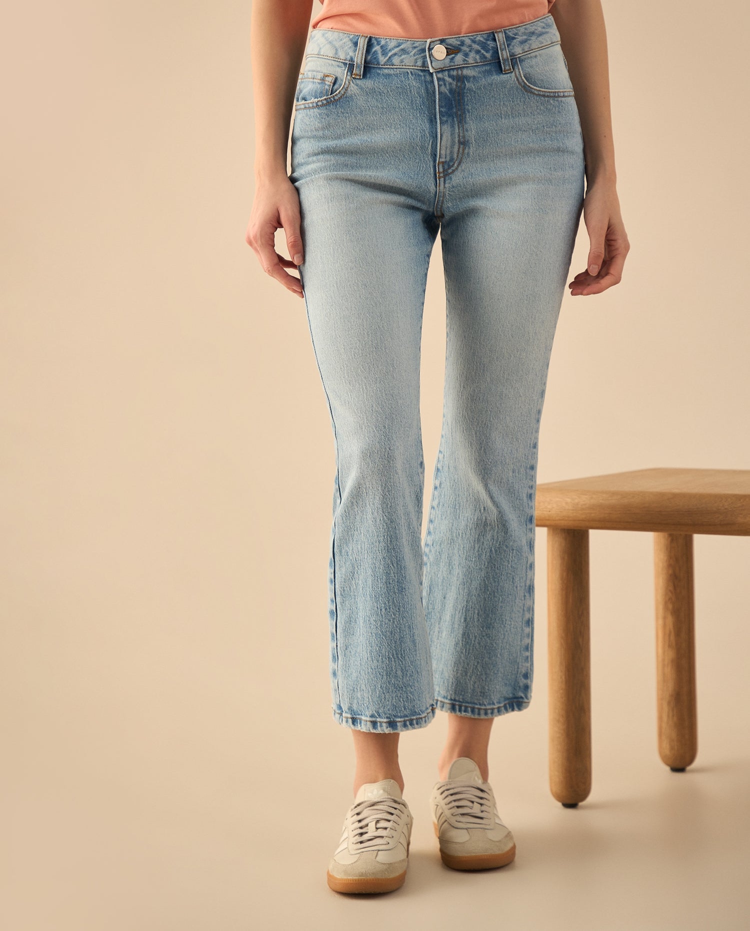 Jean Boot Cut tono claro para mujer - Azul