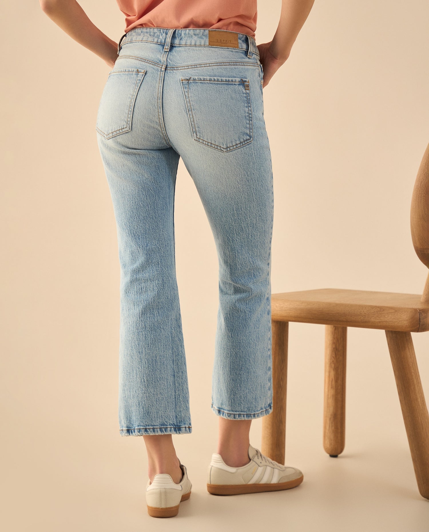 Jean Boot Cut tono claro para mujer - Azul