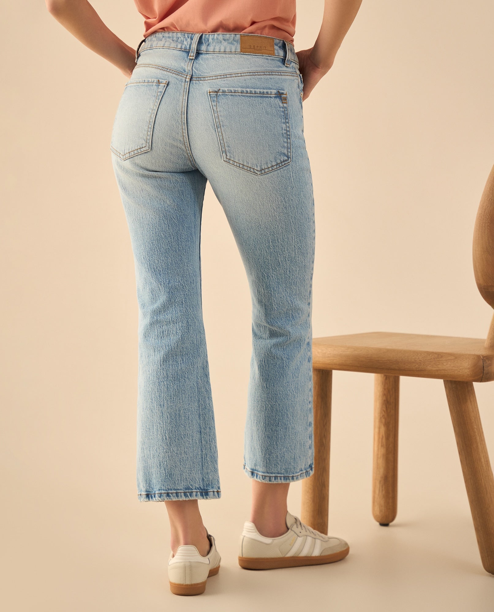 Jean Boot Cut tono claro para mujer - Azul 34_472G011_AZU174027_4