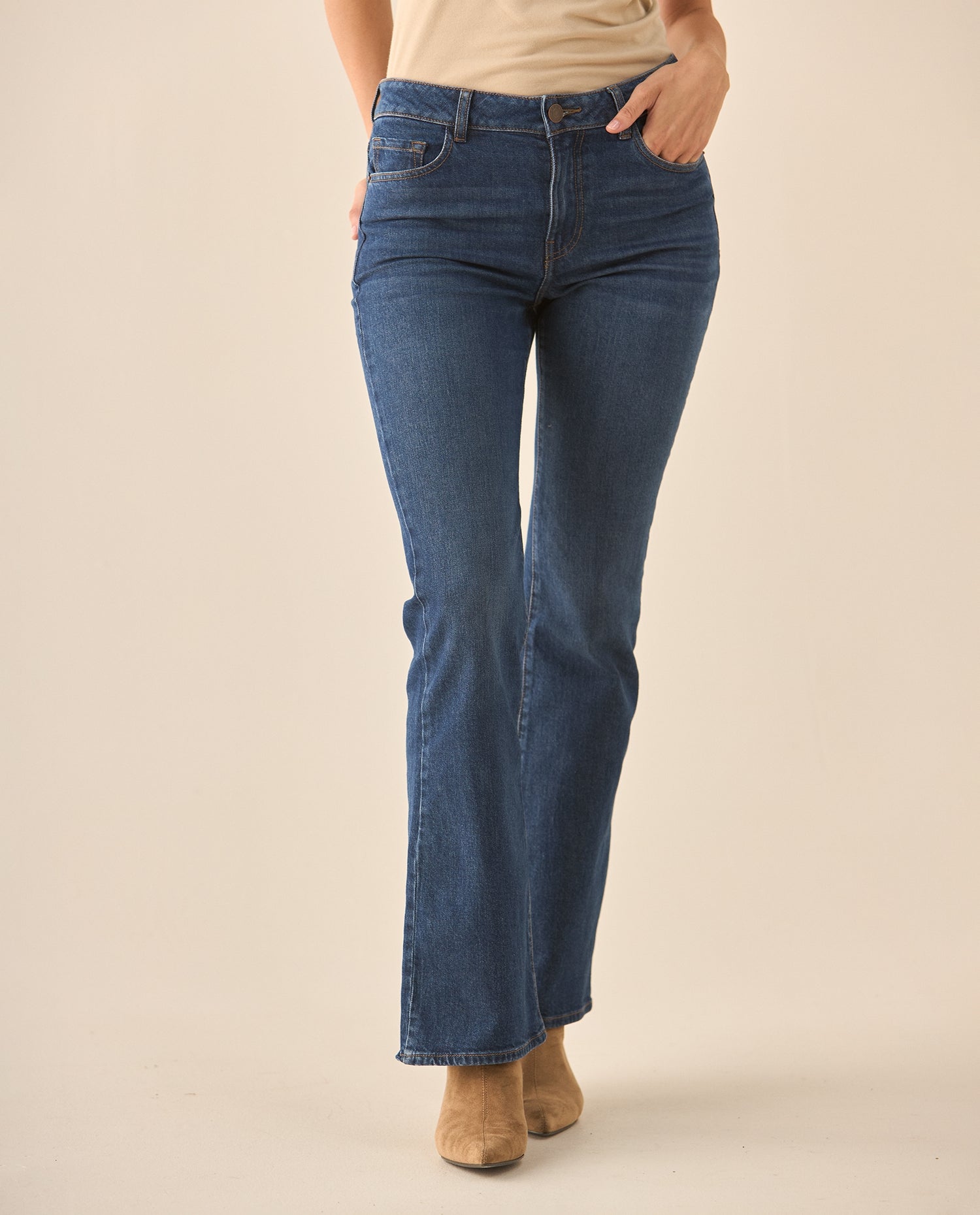 Jean Boot cut tono medio oscuro para mujer - Azul