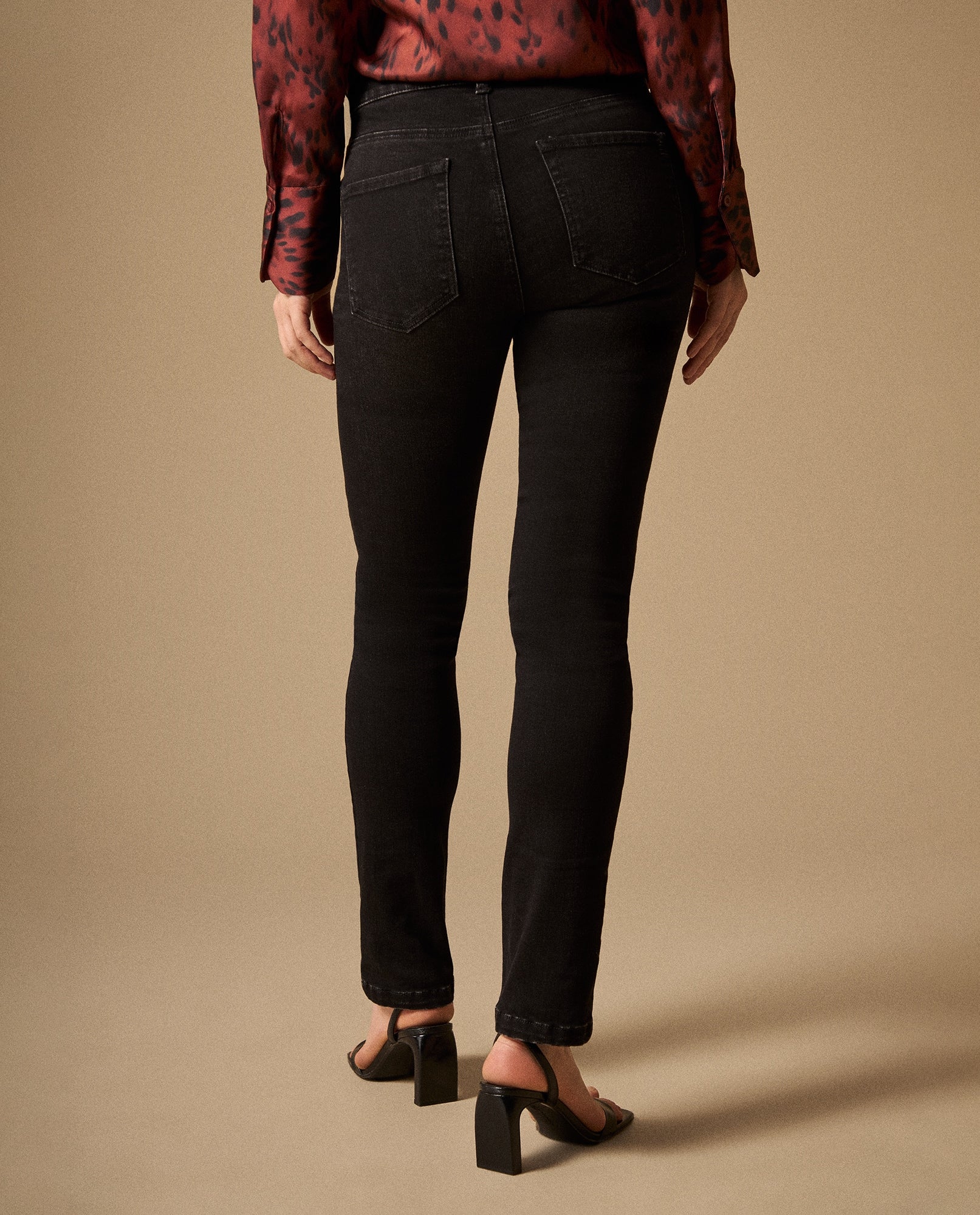 Jean Slim Negro con Detalles Brillantes - Negro 34_479G004_NEG193909_6