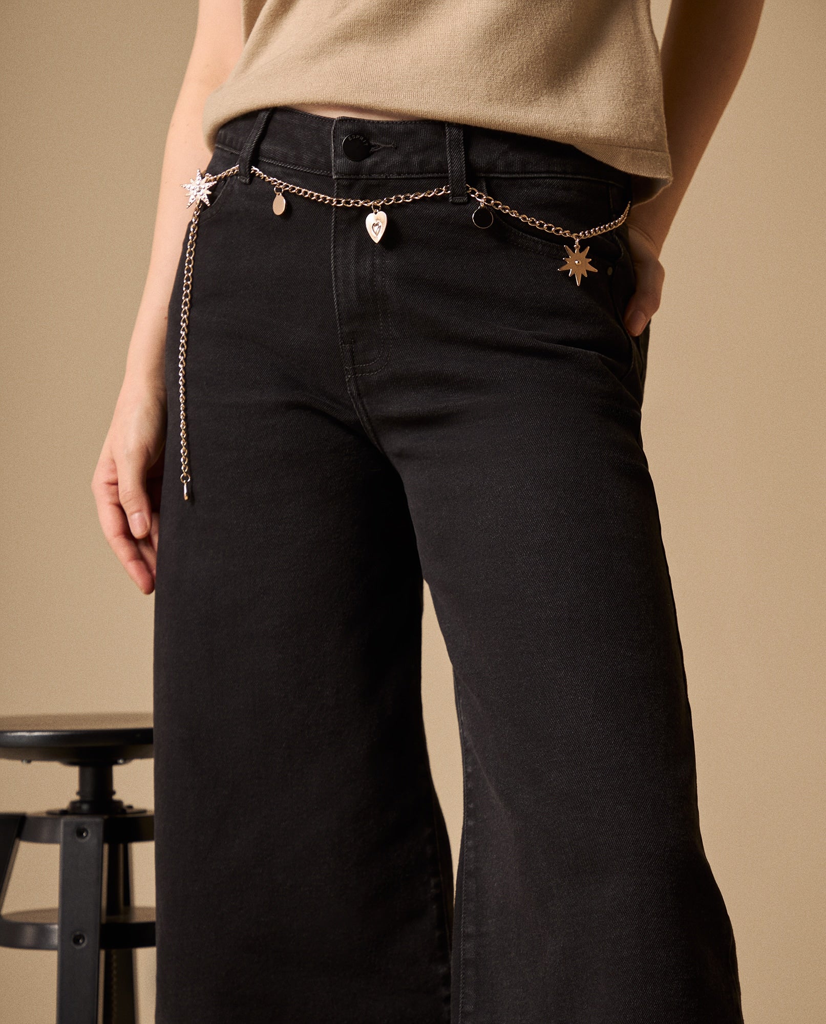 Jean Culotte Negro con Cadena Decorativa - Negro 34_479G010_NEG193909_4