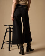 Jean Culotte Negro con Cadena Decorativa - Negro