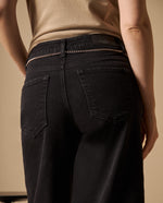 Jean Culotte Negro con Cadena Decorativa - Negro