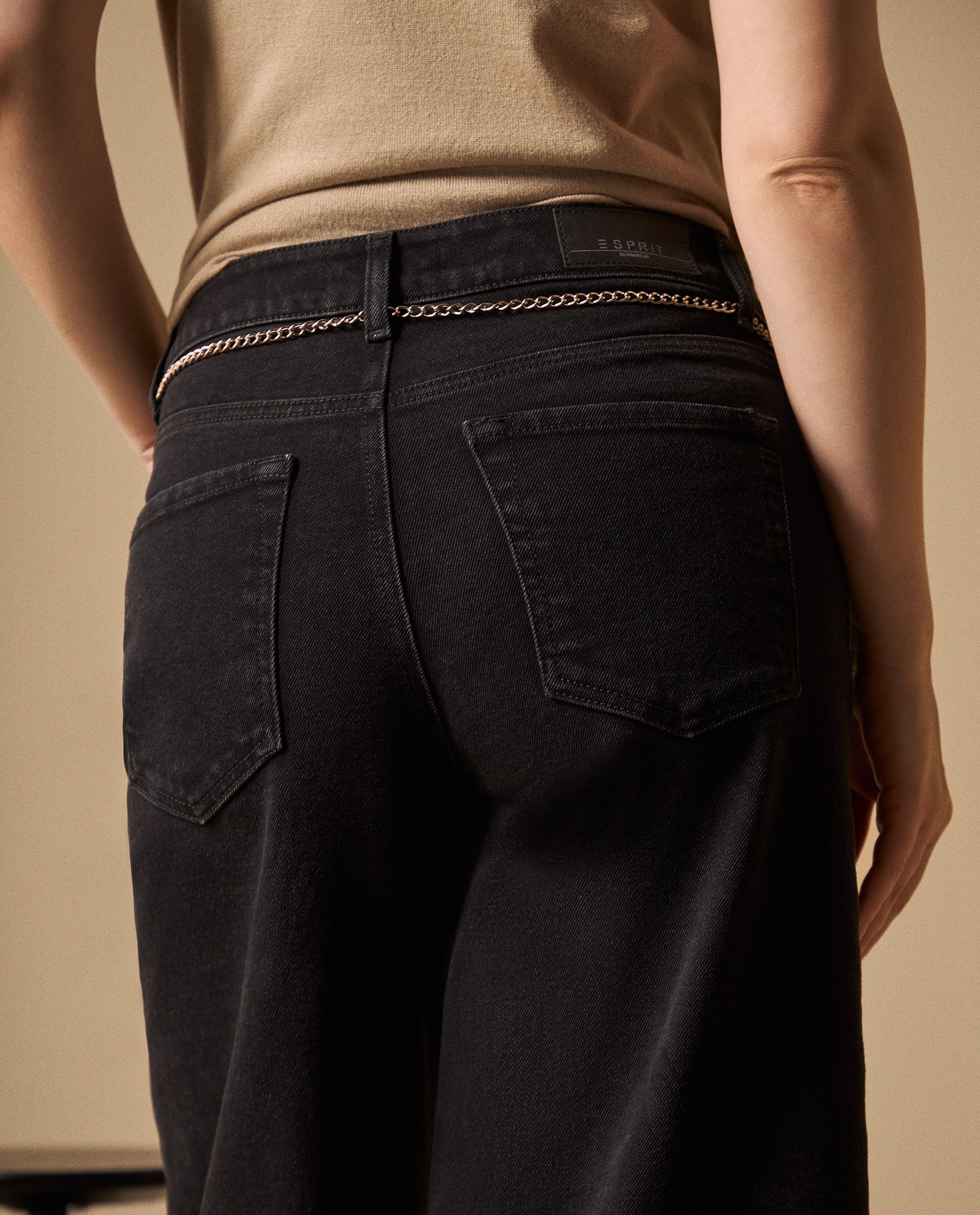 Jean Culotte Negro con Cadena Decorativa - Negro 34_479G010_NEG193909_6