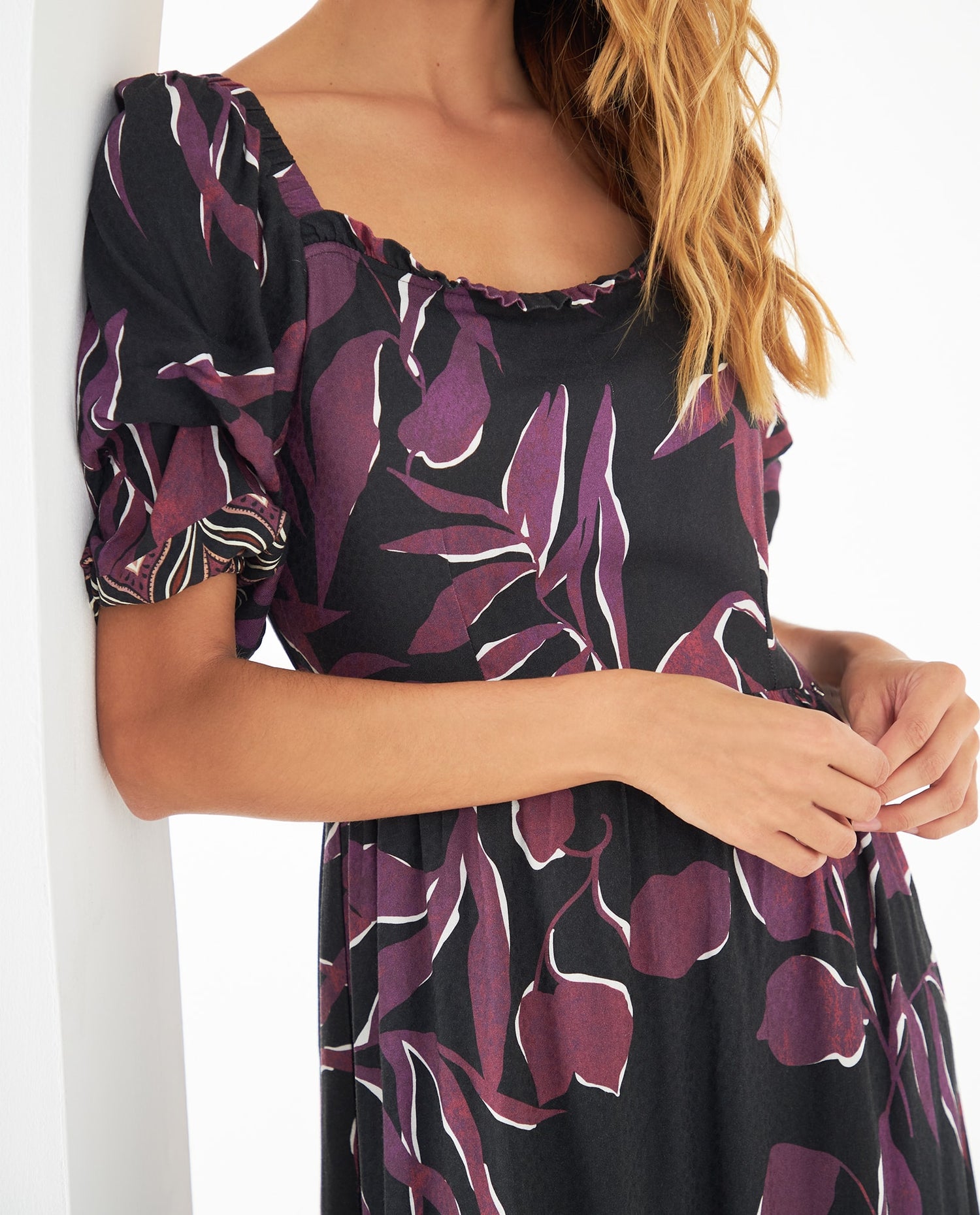 Vestido midi estampado para mujer - Morado