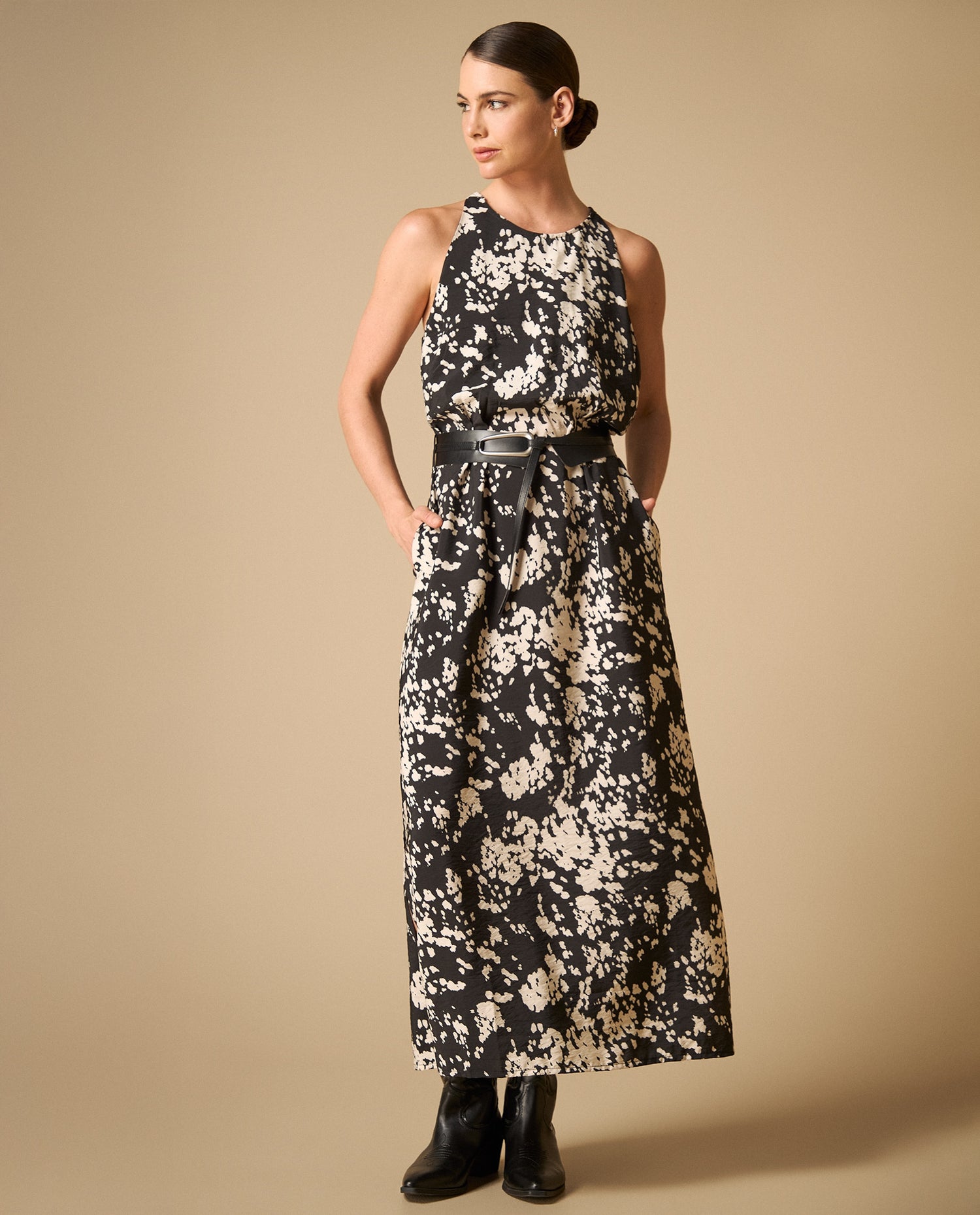 Vestido largo de tiras con silueta fluida - Negro