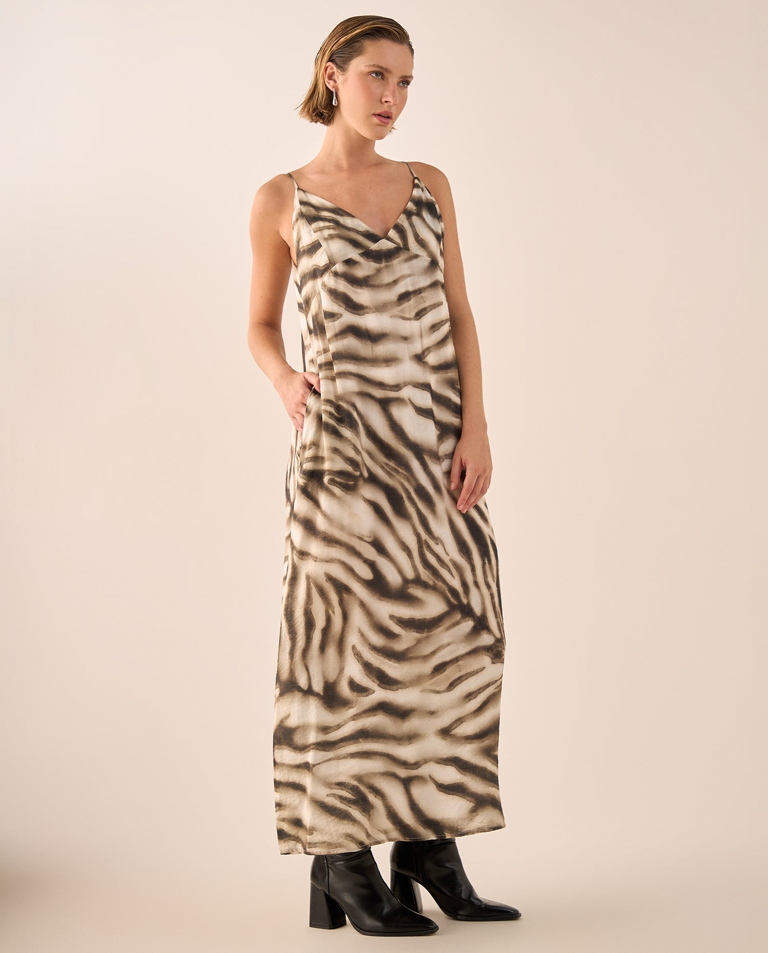 Vestido Midi con Estampado Animal Sofisticado - Gris