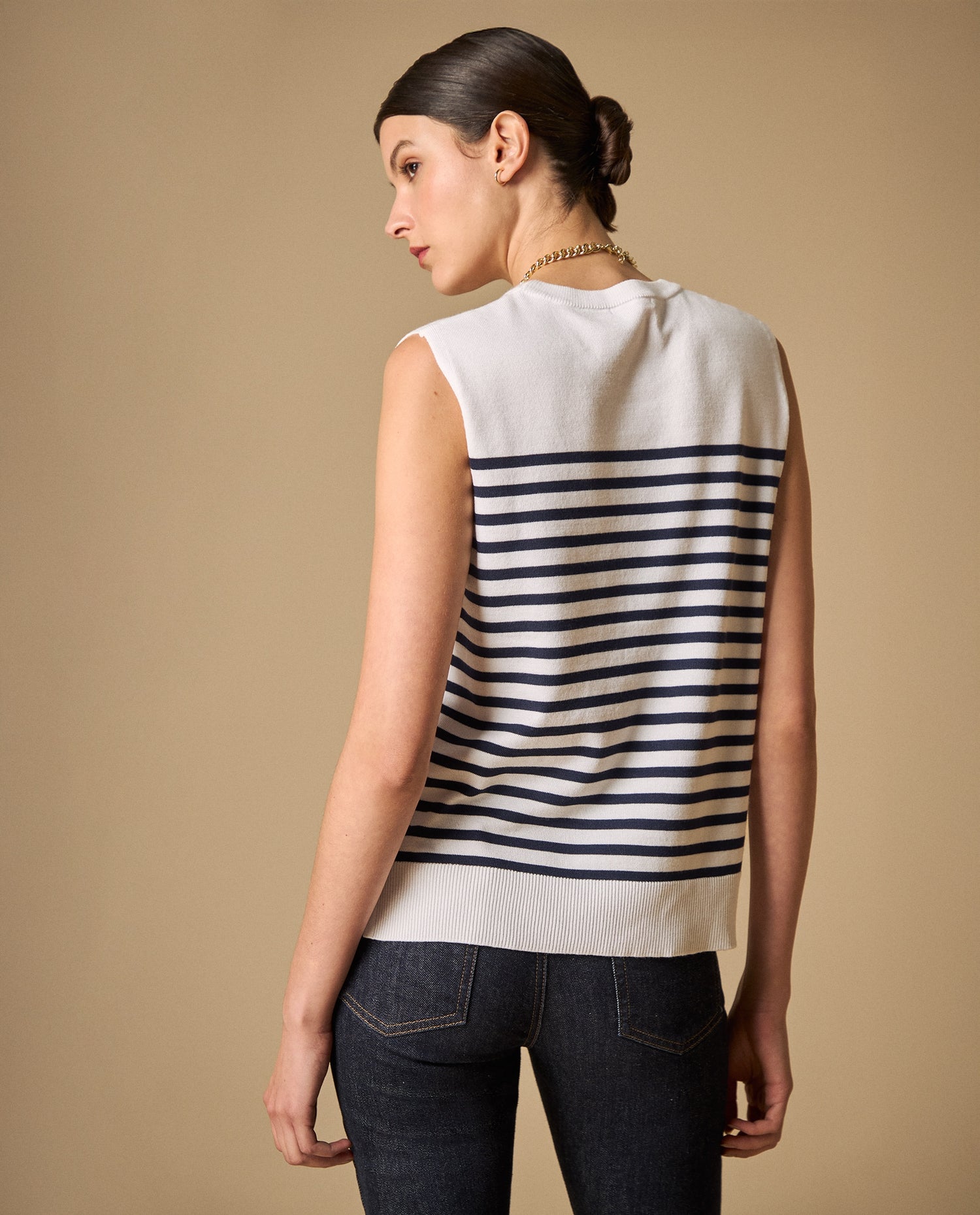 Camiseta bordada manga corta cuello redondo - Crudo