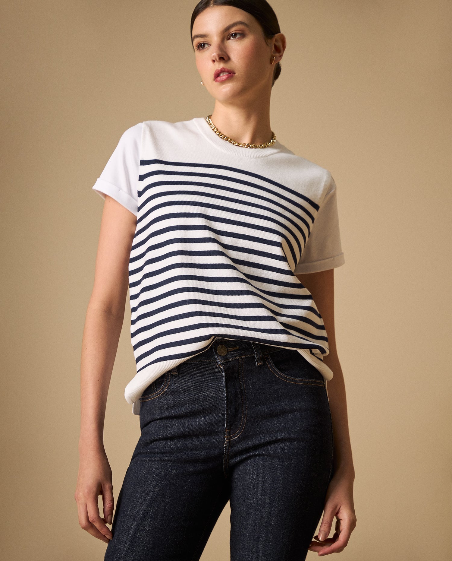 Camiseta bordada manga corta cuello redondo - Crudo