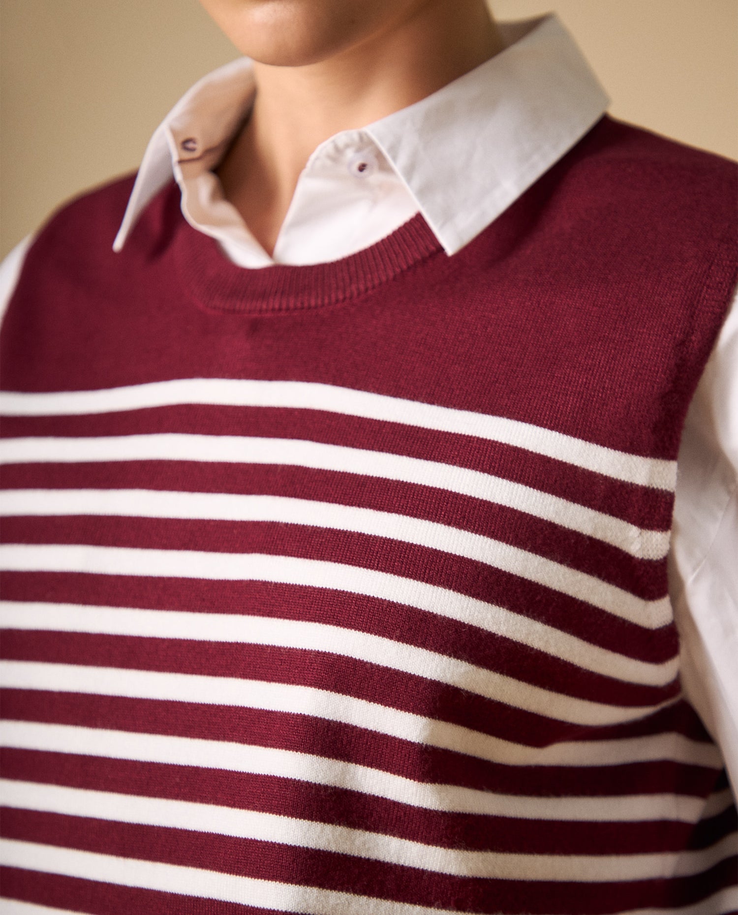Camiseta bordada manga corta cuello redondo - Rojo