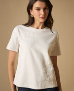 Camiseta con bordado floral manga corta - Crudo
