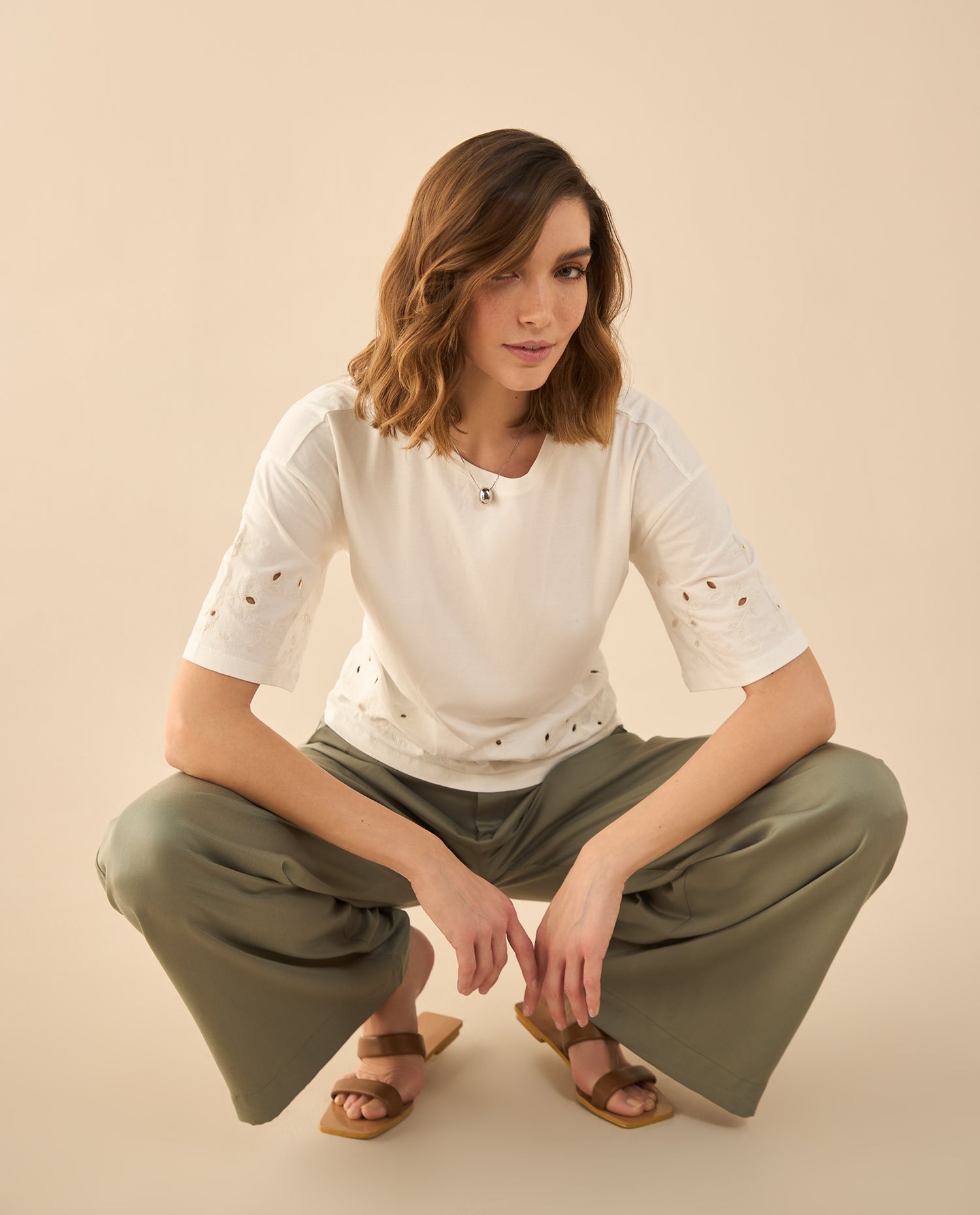 Camiseta con detalles desagujados para mujer - Blanco
