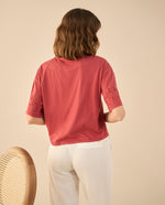 Camiseta con detalles desagujados para mujer - Rojo