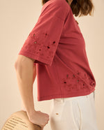 Camiseta con detalles desagujados para mujer - Rojo
