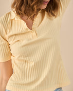 Camiseta tipo polo para mujer - Amarillo