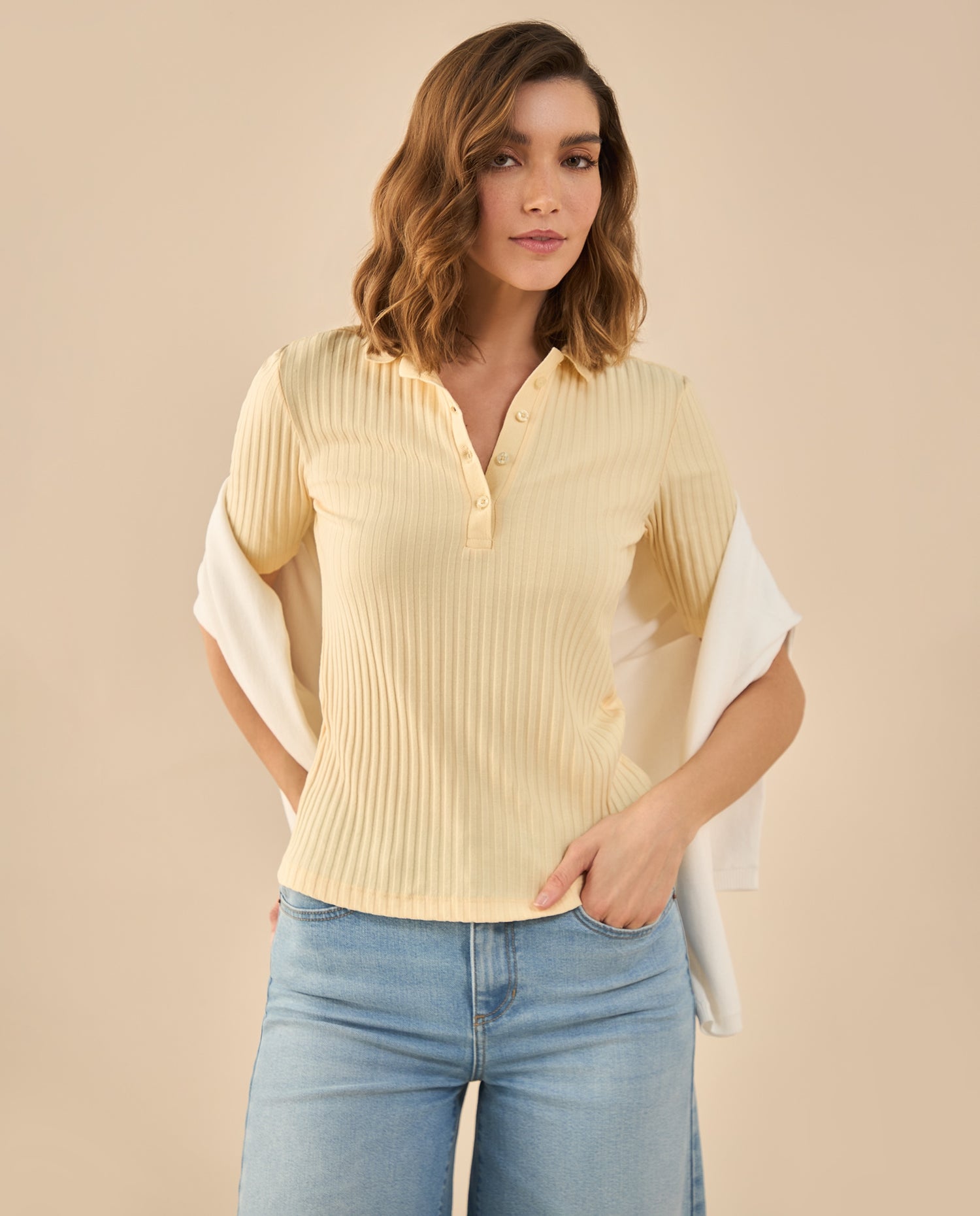 Camiseta tipo polo para mujer - Amarillo