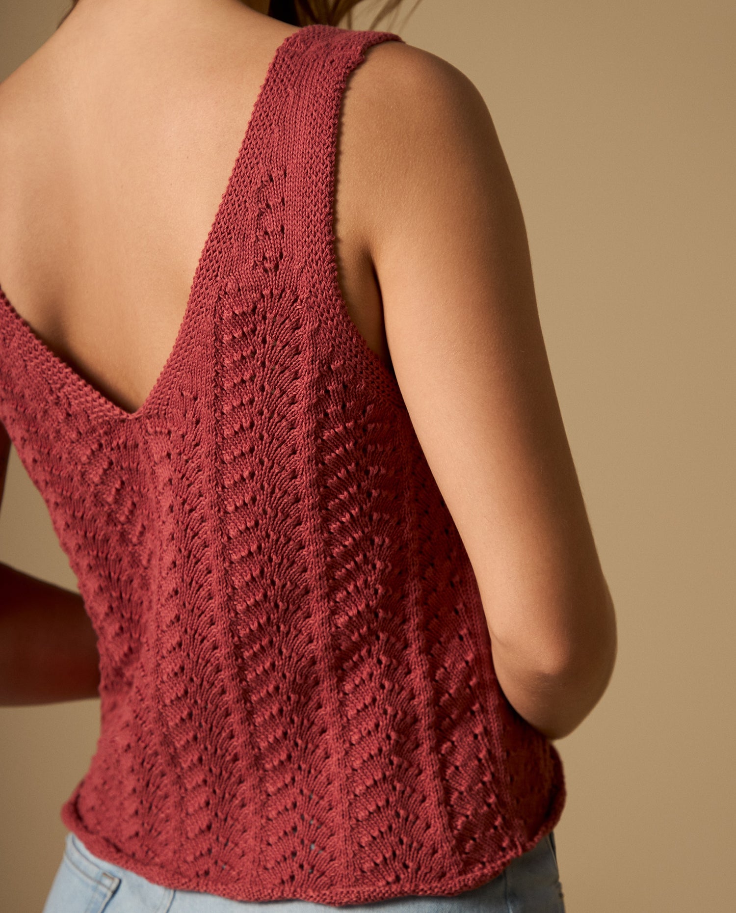 Camiseta cuello V en punto con textura - Rojo