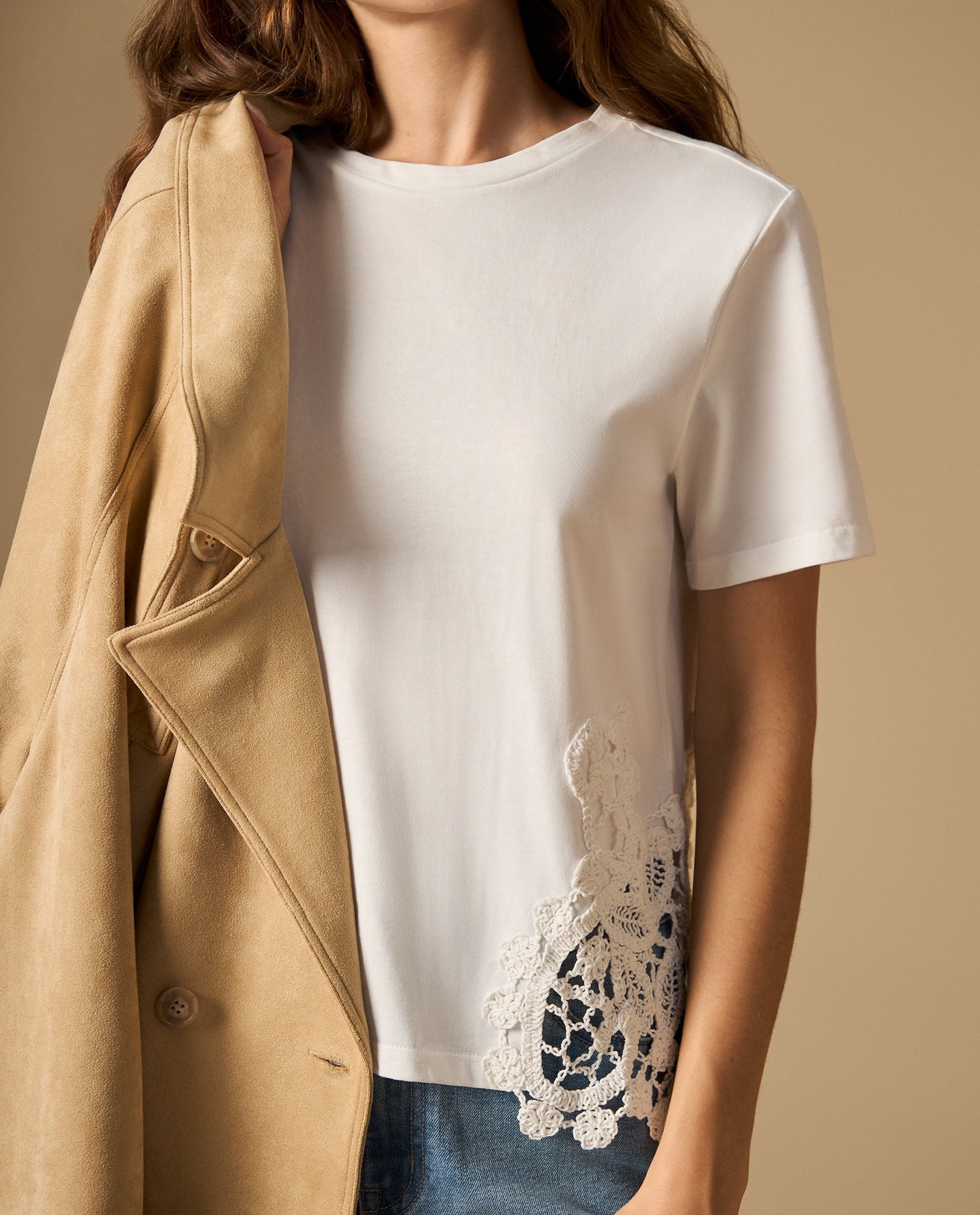 Camiseta cuello redondo con detalle de tejido floral - Blanco