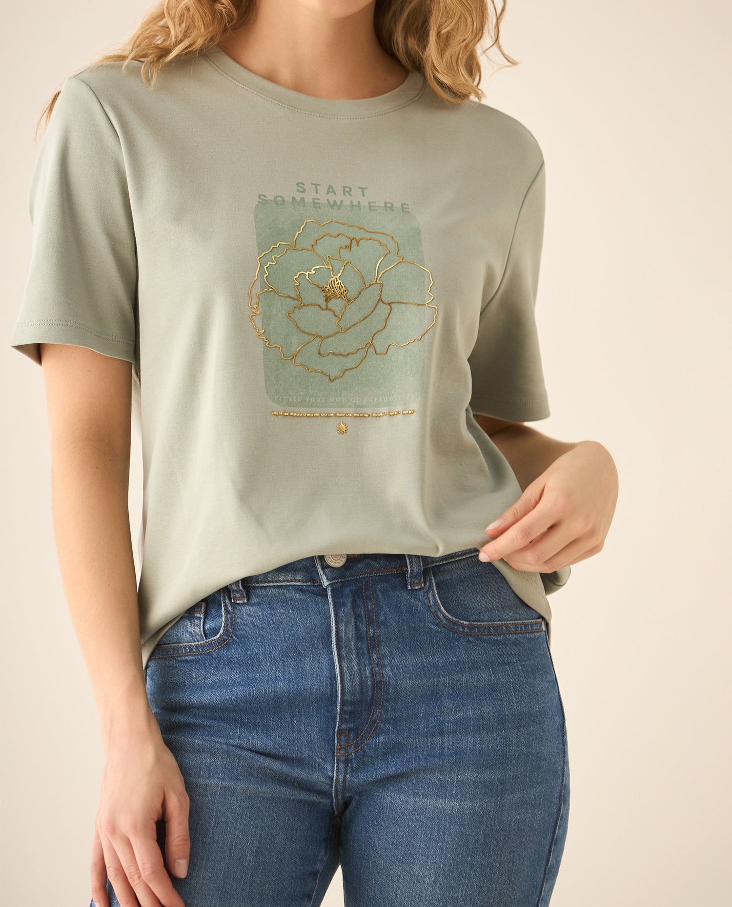 Camiseta manga corta con apliques al frente para mujer - Verde