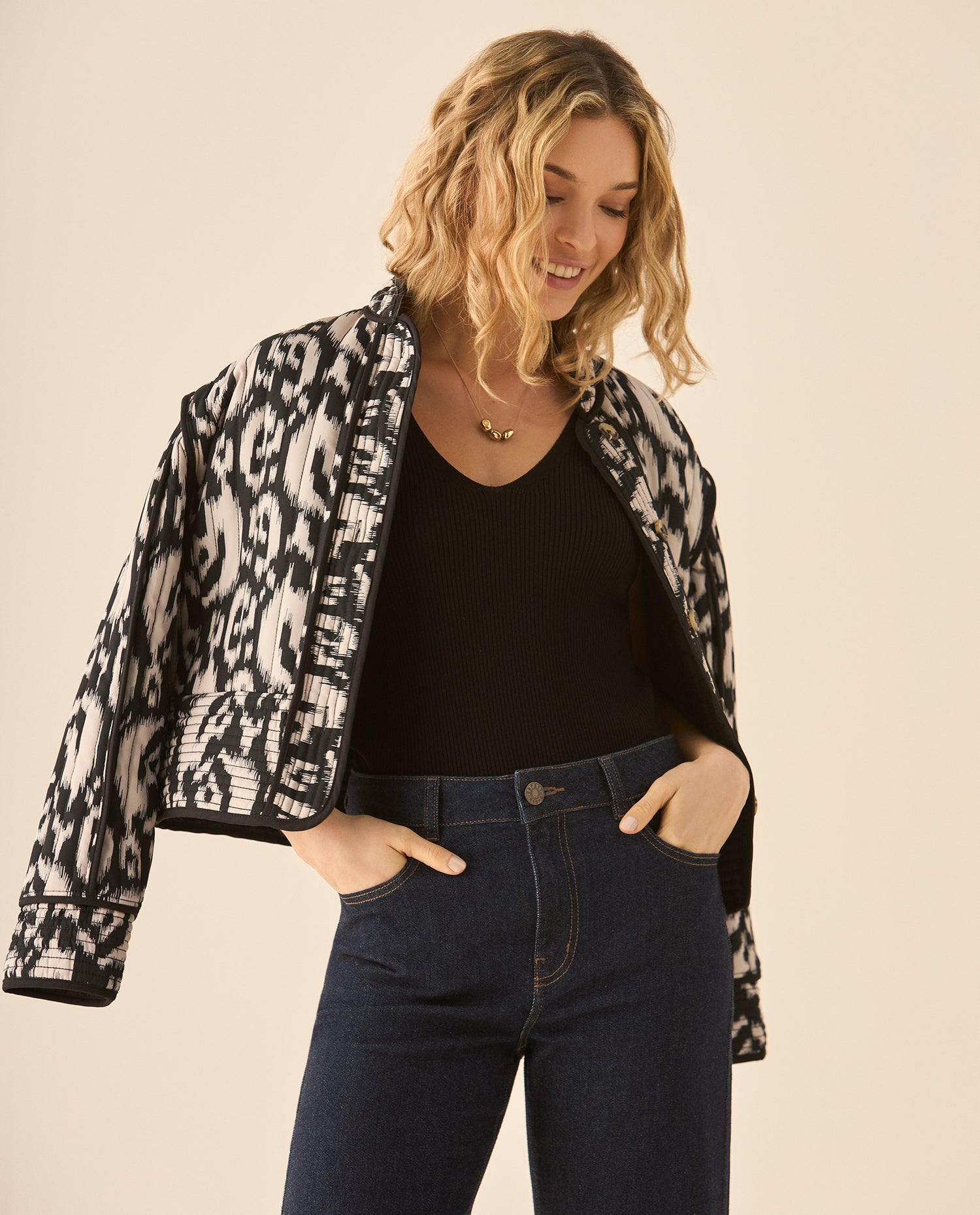 Camiseta tejida con escote en v para mujer - Negro