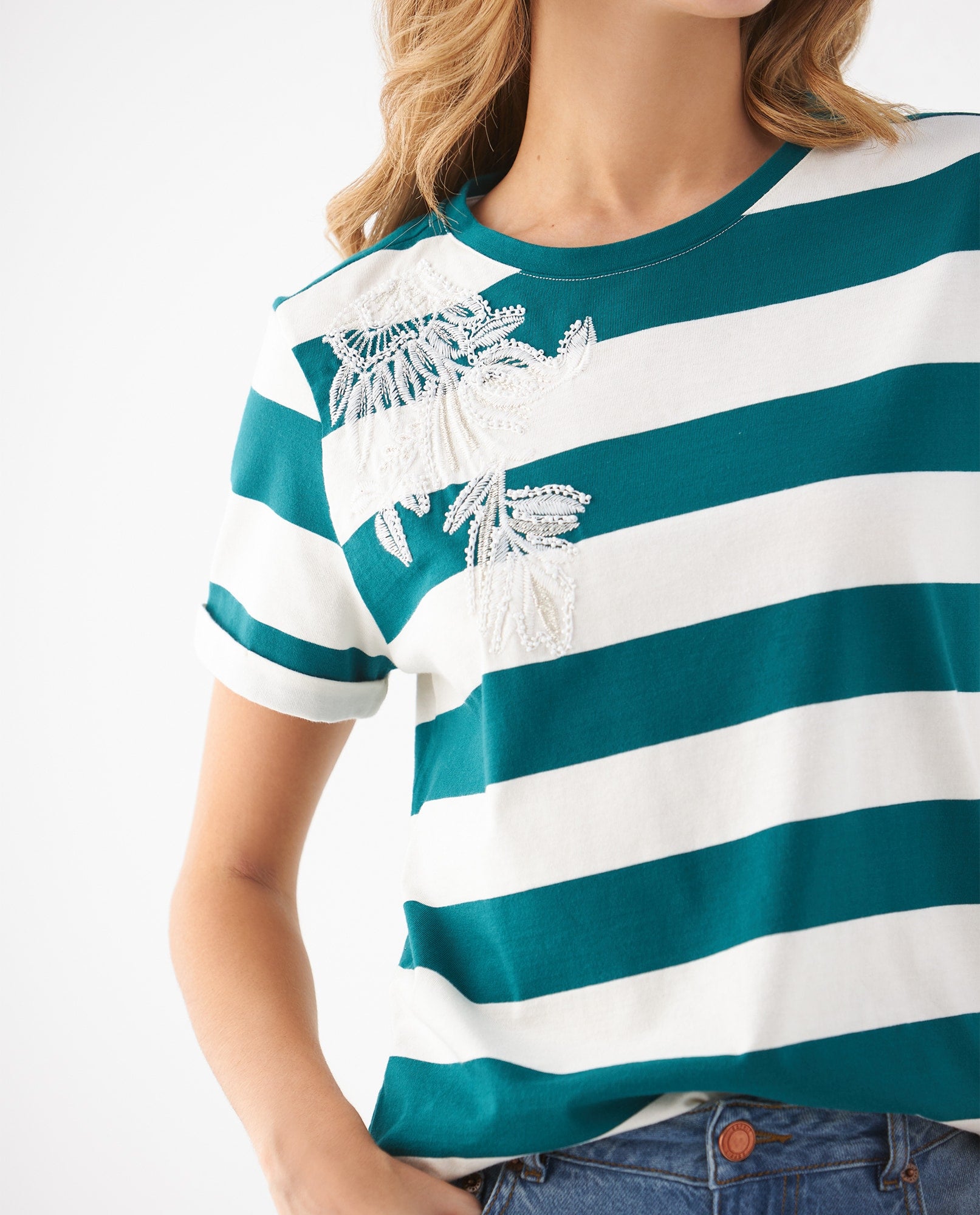 Camiseta con aplique bordado para mujer - Verde 34_609F018_VER195621_3