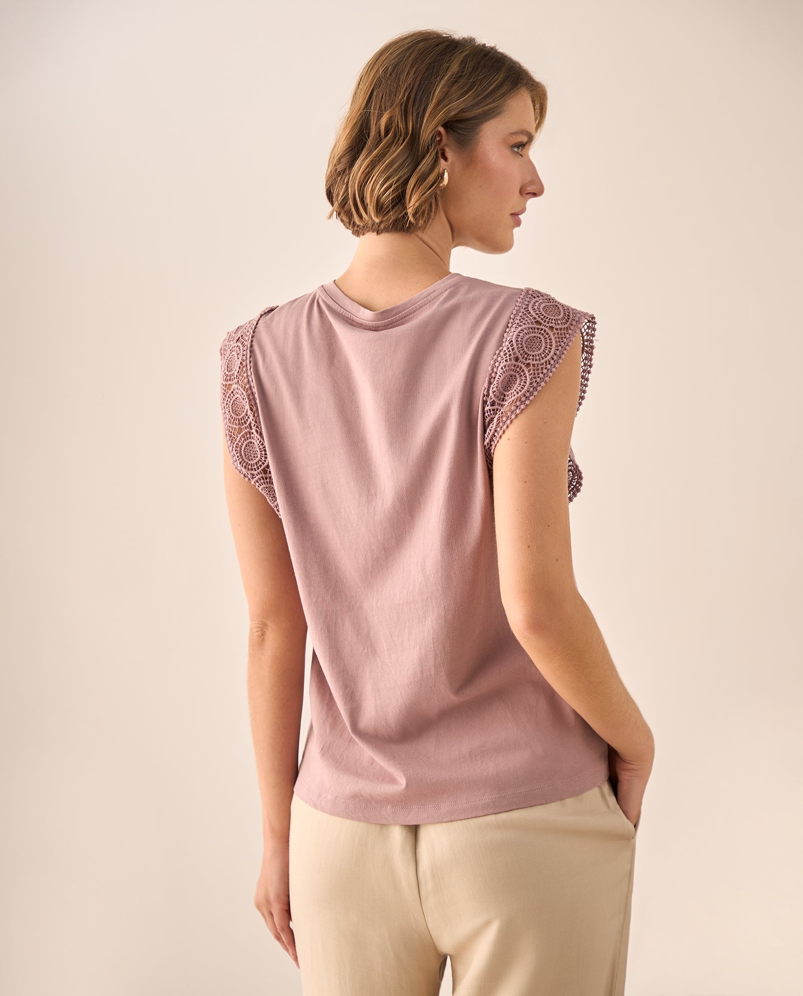 Camiseta con Encaje Decorativo - Rosa 34_609G004_ROS161806_5