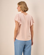 Camiseta Rosa con Volantes Románticos - Rosa