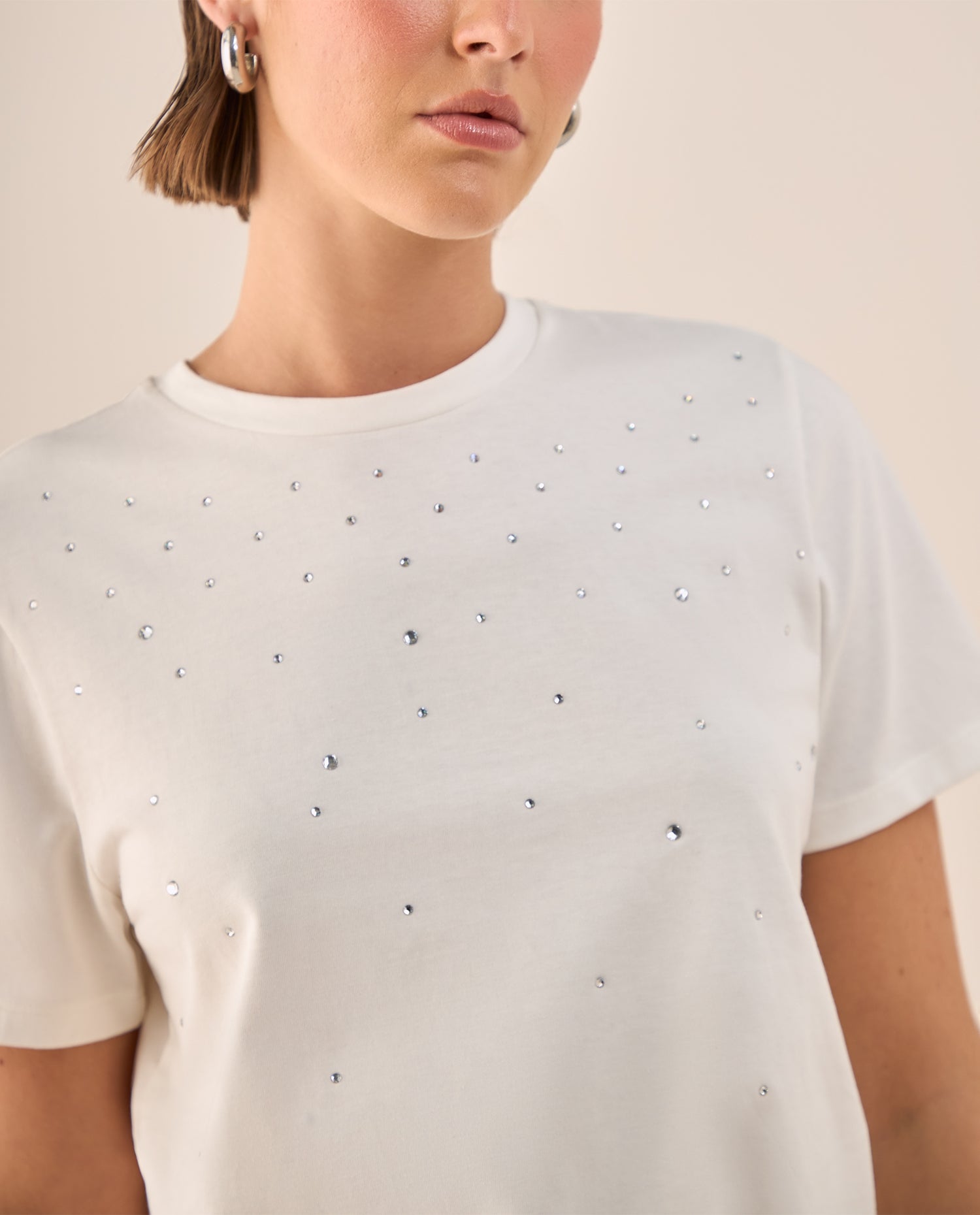 Camiseta Blanca con Aplicaciones de Strass - Blanco