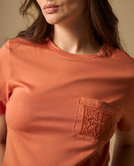 Camiseta Naranja con Bordado Floral - Naranja