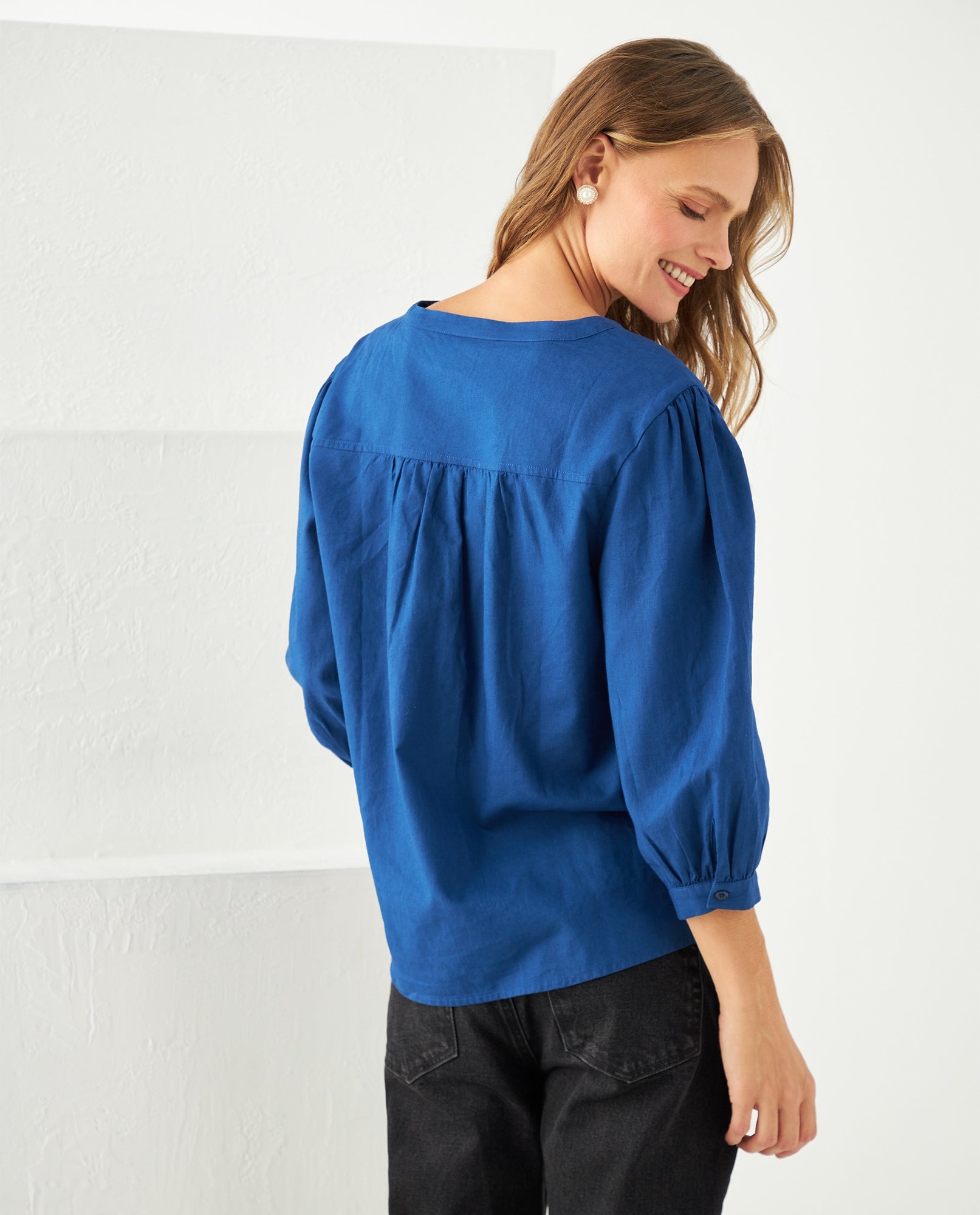 Camisa con escote en V para mujer - Azul 34_611F047_AZU194029_6