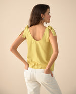 Camisa con escote en V para mujer - Amarillo