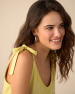 Camisa con escote en V para mujer - Amarillo