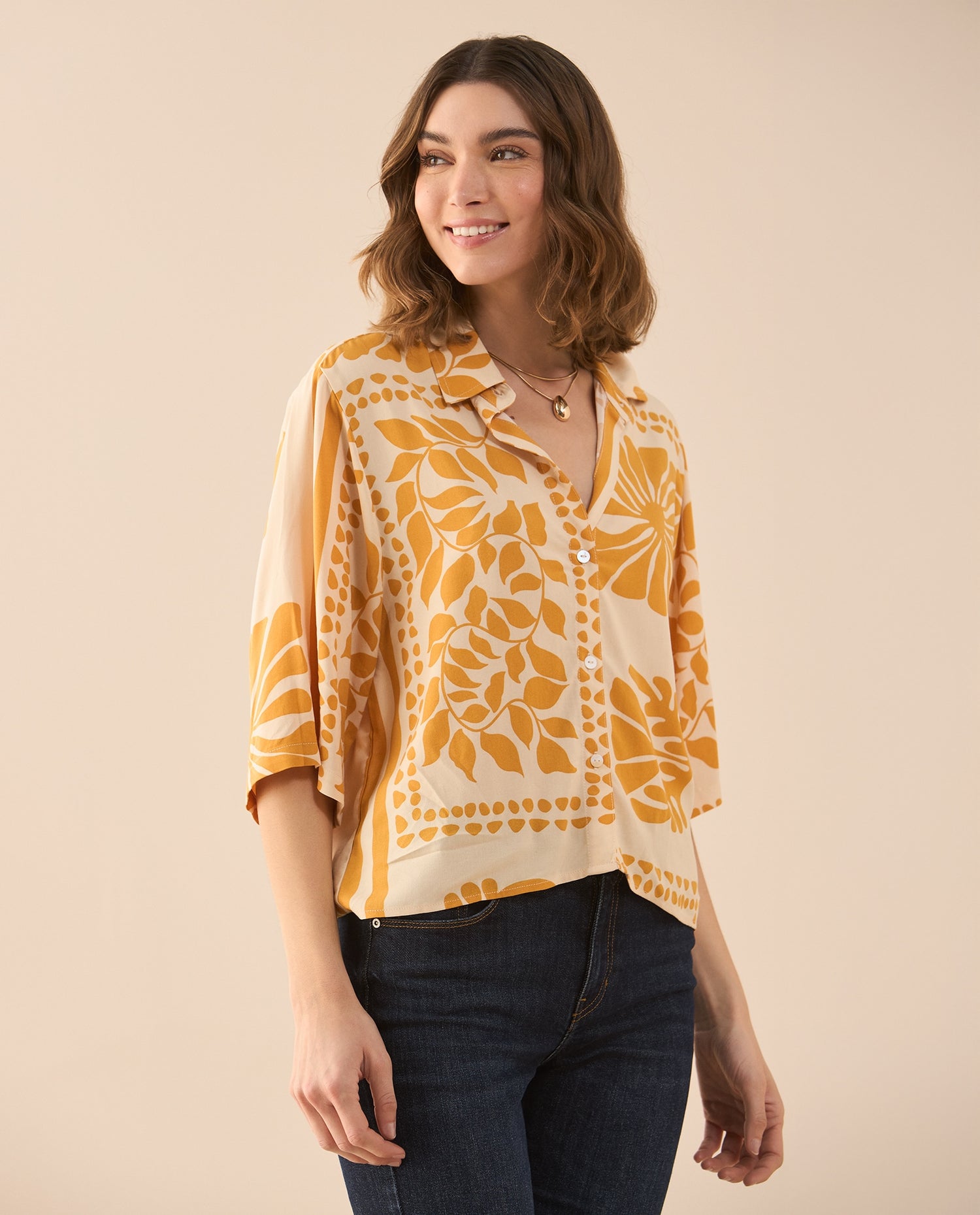 Camisa con estampado de flores para mujer - Crudo